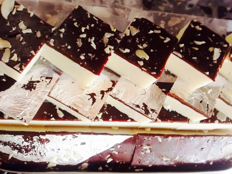 Barfi de chocolate, un dulce indio cremoso y suave